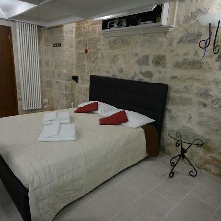 B&B Domus Gaia Lecce Exterior foto